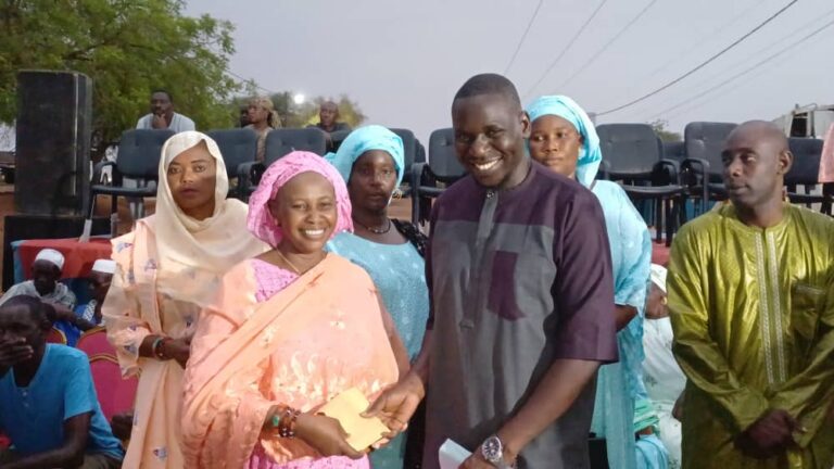 THILOGNE : Remise officielle de 1500 cartes de Couverture Sanitaire Universelle