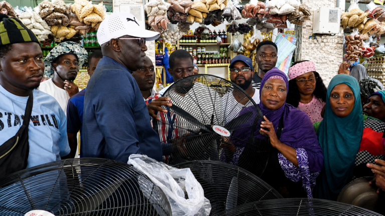Tivaouane Peulh – Des ventilateurs pour le nouveau marché : le geste de Pape Mbaye salué par les commerçants