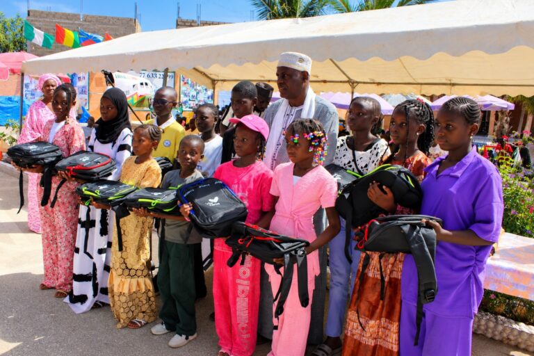 Niague : 2 000 kits scolaires et 109 élèves récompensés, Casa Orascom – Ville Verte et le CODEC misent sur l’éducation